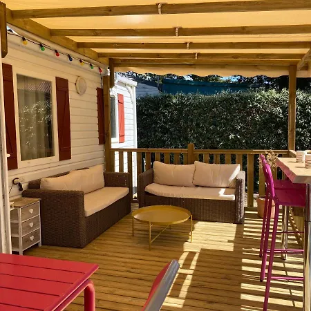 אתר קמפינג Le Lolipop קפברטון