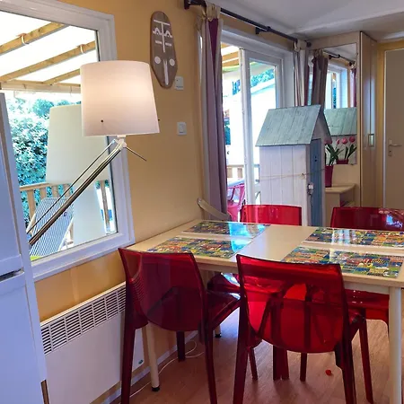 Le Lolipop אתר קמפינג קפברטון