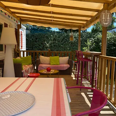 אתר קמפינג Le Lolipop קפברטון